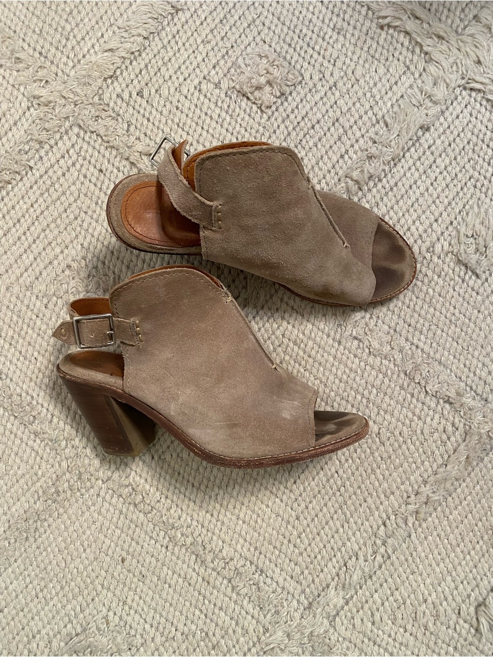 Frye Courtney Sling Block Heel boots in taupe/ash suede 8.5 so cutee!